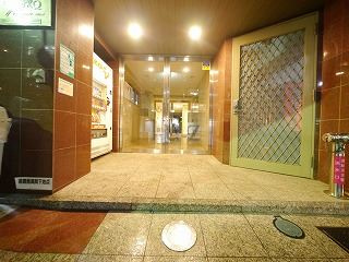 プレールドゥーク横浜反町のエントランス