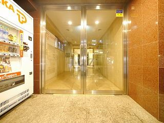 プレールドゥーク横浜反町のエントランス