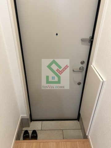 グランビル南大泉の玄関