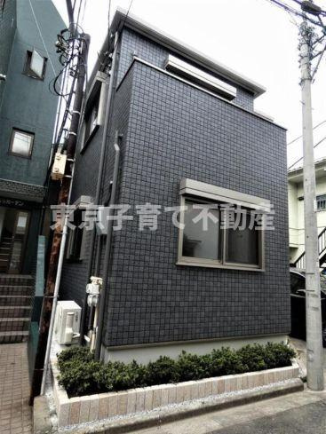 豊島区高田１丁目戸建のエントランス