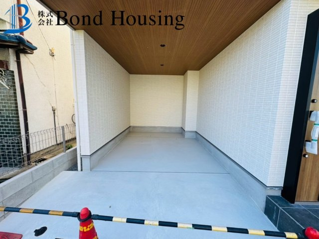 耐震等級3取得　LDK19以上　大久保町谷八木　新築戸建の玄関