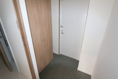 【玄関】 | フィユフラッツ豊中末広町 | ※同タイプの写真となり、実際のお部屋とは異なる場合があります
