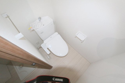 【トイレ】 | フィユフラッツ豊中末広町 | ※同タイプの写真となり、実際のお部屋とは異なる場合があります
