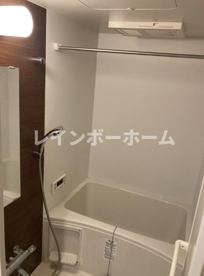 LEO FIOREGALO印内の浴室