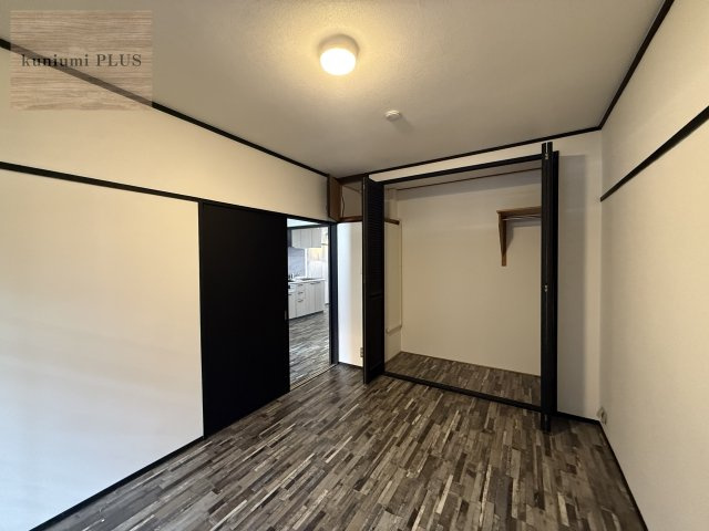 深江橋コーポE棟の洋室