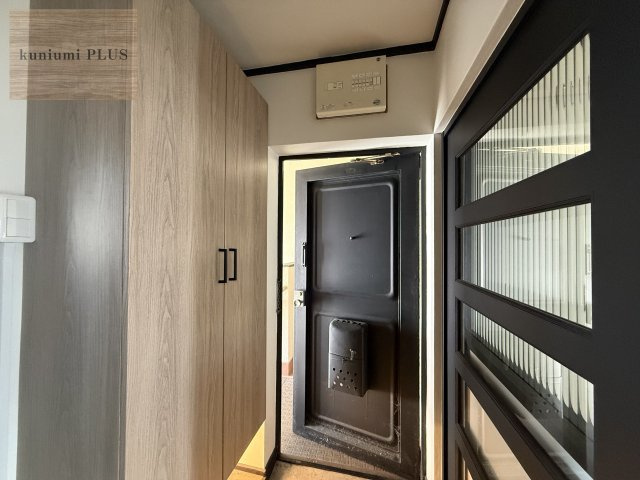 深江橋コーポE棟の玄関