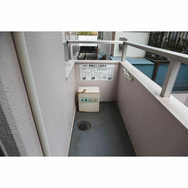ドルチェ日暮里のバルコニー