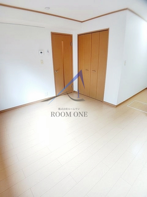 フリーデ・エムの居間・リビング|洋室のお部屋です。