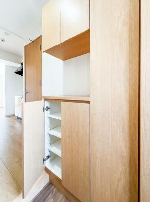 内山足立ビルの玄関