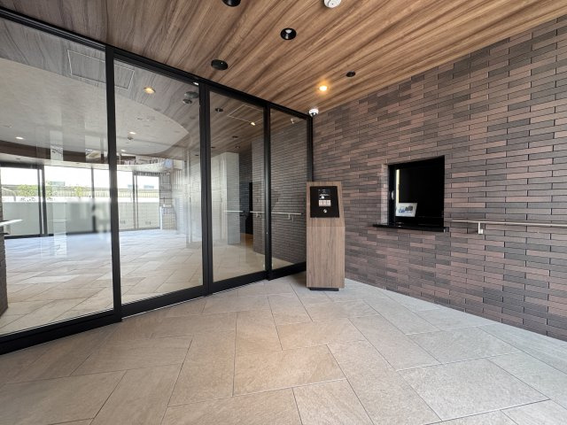 アルファスマート明石魚住のエントランス