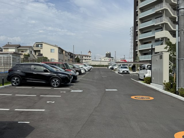アルファスマート明石魚住の駐車場
