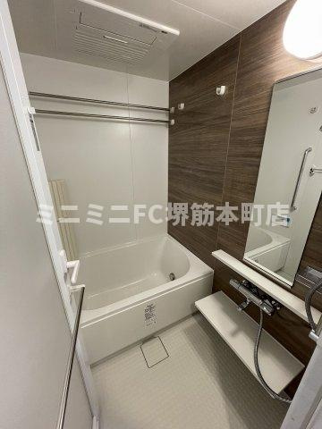 エステムコート堺筋本町の浴室