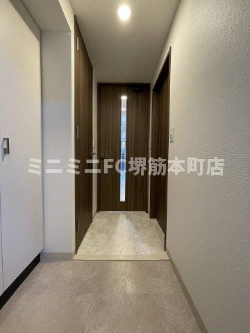 エステムコート堺筋本町の玄関