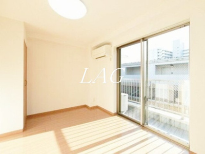 【居間・リビング】 | Ｌ’ｉｄｅａｌ成増　Ⅱ | 洋室のお部屋です。