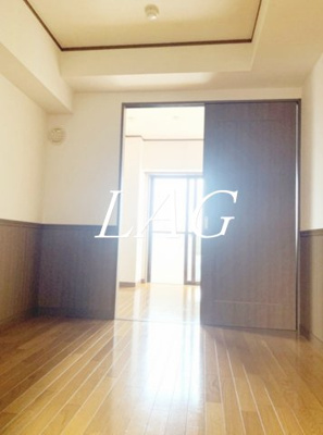 【居間・リビング】 | ボナール町屋 | 洋室のお部屋です。