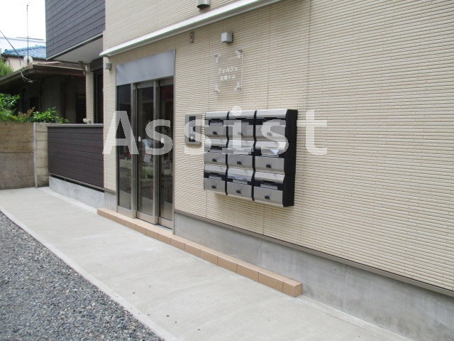 フォルツェ武蔵小山のエントランス