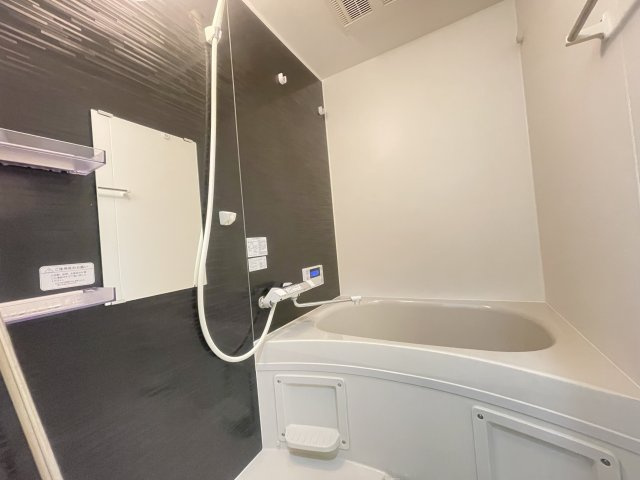 寝屋川市池田本町のアパートの浴室