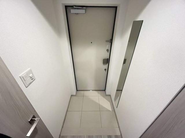 アドバンス三宮パルマの玄関