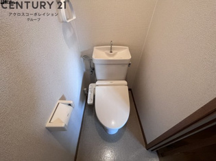 暖房便座付きのトイレです♪