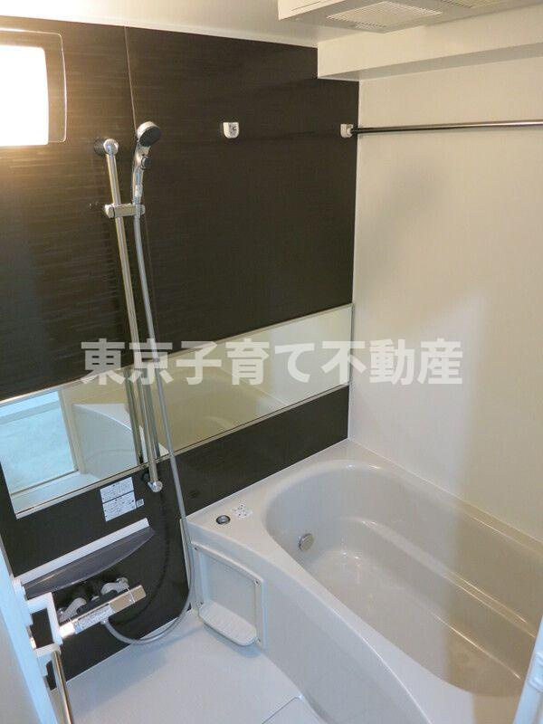 ミリアレジデンス茗荷谷の浴室