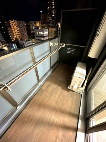プレサンス上前津グレース　名古屋市賃貸　仲介手数料無料のバルコニー
