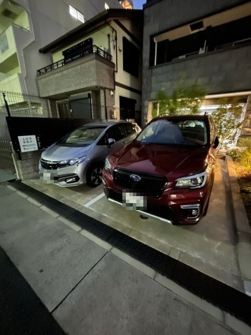 プレサンス上前津グレース　名古屋市賃貸　仲介手数料無料の駐車場