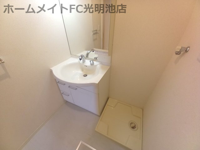 シャーメゾン深井の洗面所