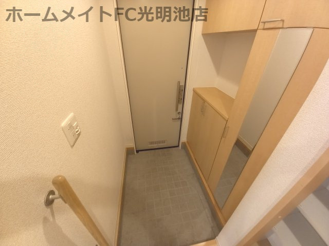 シャーメゾン深井の玄関