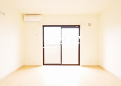 【居間・リビング】 | プレミアムプラス北野 | 洋室のお部屋です。