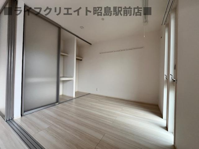 BLESS昭島A棟の寝室