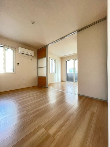 尼崎市長洲西通２丁目のアパートの寝室|使い勝手のいい寝室です