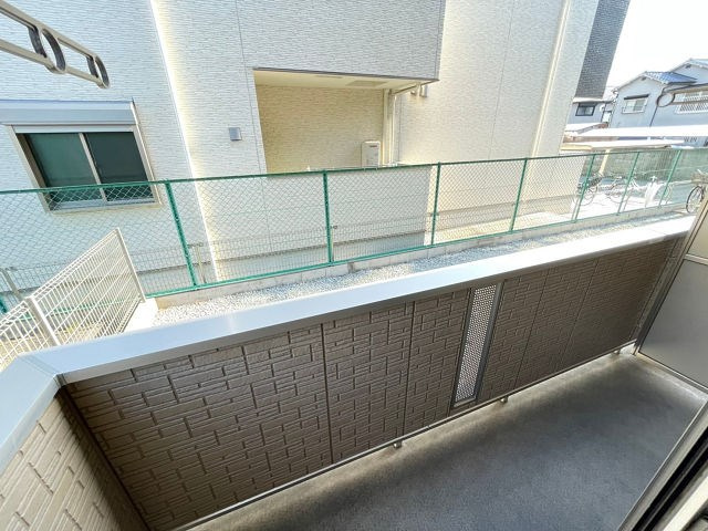 尼崎市長洲西通２丁目のアパートのバルコニー|開放的で明るい空間を演出してくれるバルコニーです