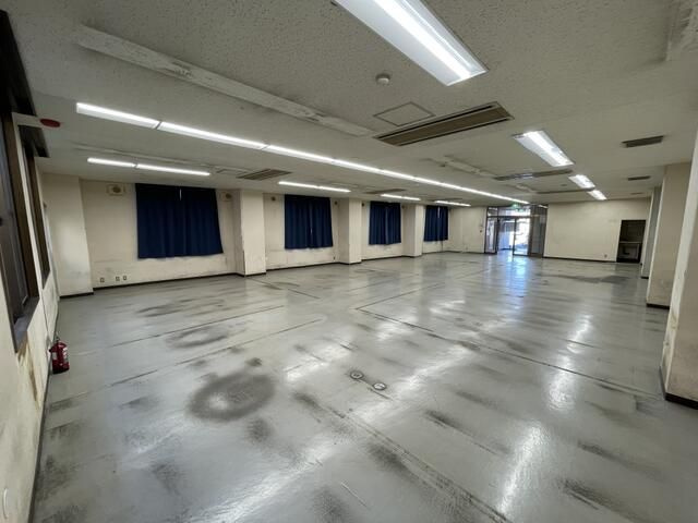 石原ビルの内装