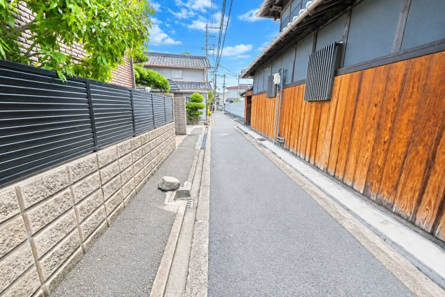 大阪市平野区長吉出戸6丁目建築条件付土地の前面道路含む現地写真|前面道路になります。