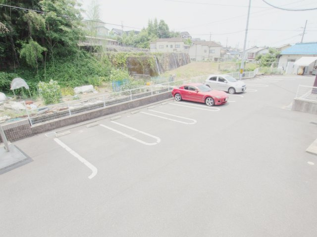セレノカーサの駐車場