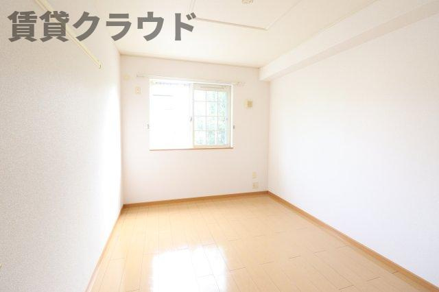レイングレースⅠの居間・リビング|おしゃれな居間です