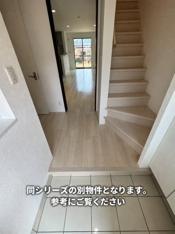 京都市伏見区深草関屋敷町のタウンの玄関