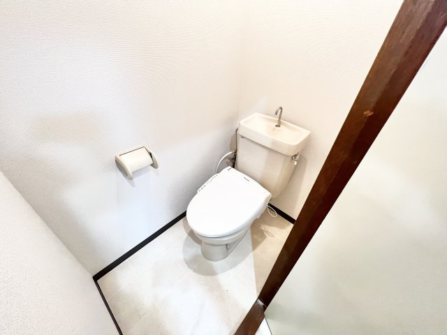 グランデュール麻衣Ⅱのトイレ|シンプルで使いやすいトイレです