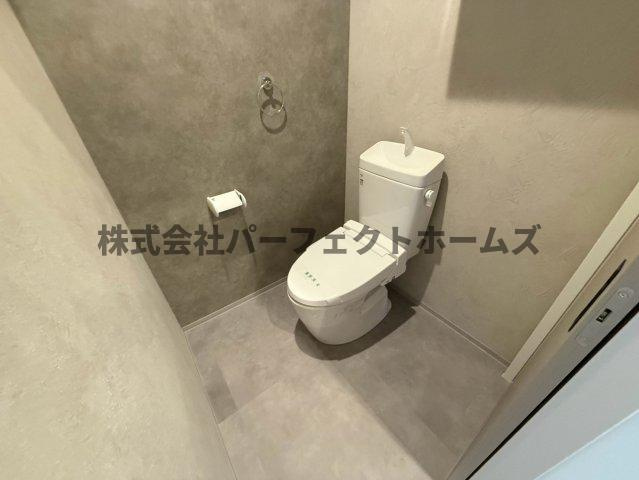 ガレージハウス【Hajime】高宮ベースのトイレ|ゆったりとした空間のトイレです