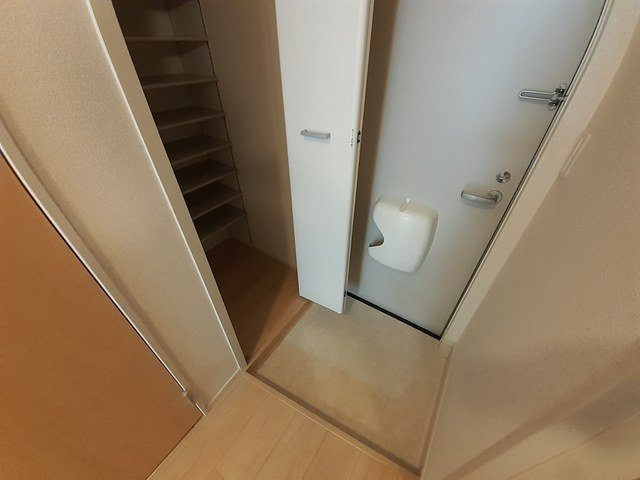 優樹邸の玄関|ゆったりとした玄関です