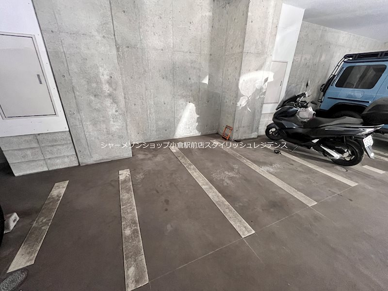 フェリシエ京町の駐車場|☆バイク専用置場☆