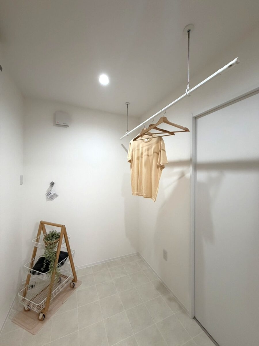 呉市音戸町波多見５丁目　新築一戸建てのランドリースペース