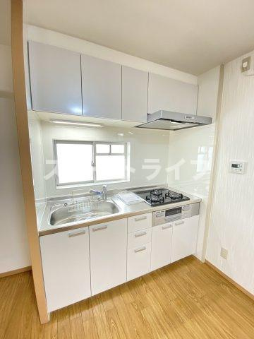 大阪市淀川区西宮原１丁目の賃貸マンションのキッチン