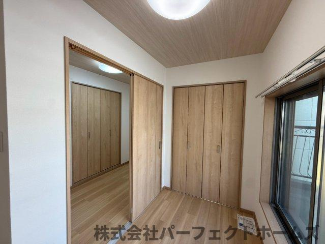 緑町戸建の洋室|使い勝手のいい洋室です
