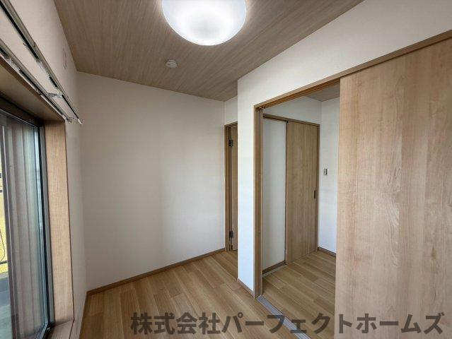 緑町戸建の洋室|ゆったりした洋室です