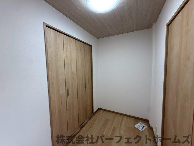 緑町戸建の洋室|明るい洋室です