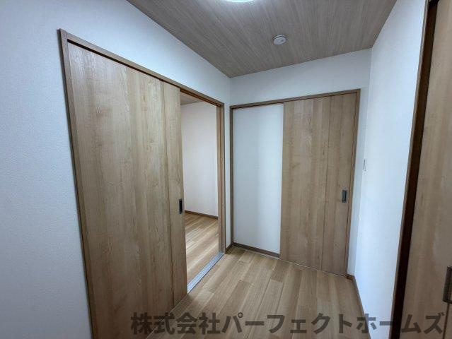 緑町戸建の洋室|明るい洋室です