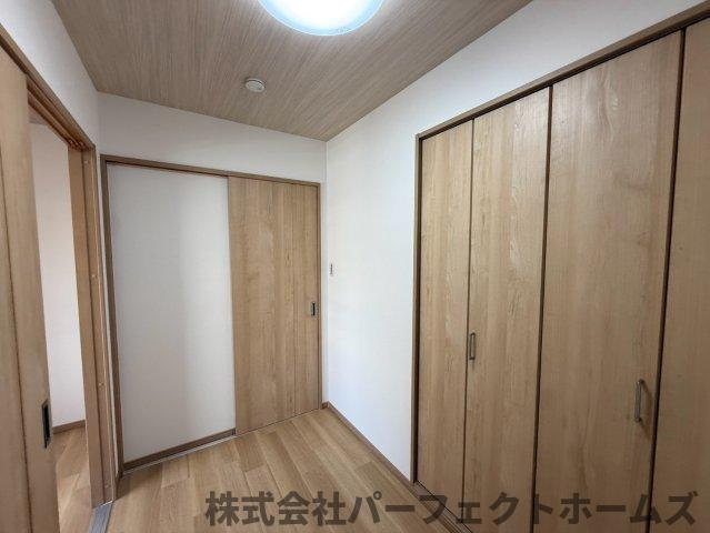 緑町戸建の洋室|使い勝手のいい洋室です