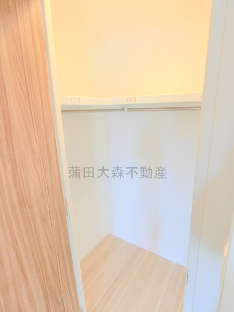 RJRプレシア大森北の収納|洋室5帖の収納　ウォークインクローゼット