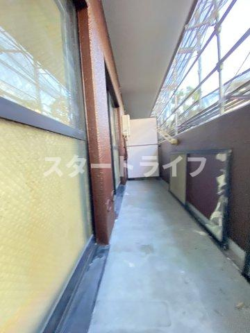 大阪市東淀川区淡路２丁目の賃貸マンションのバルコニー